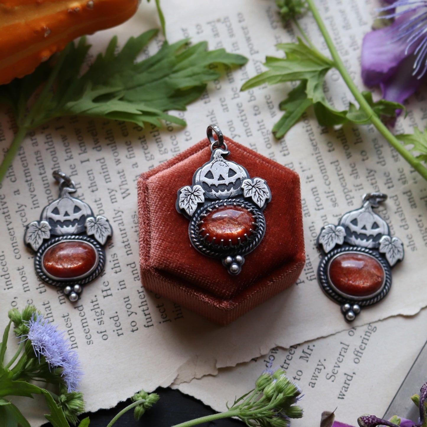 Jack-O-Lanturn Necklace