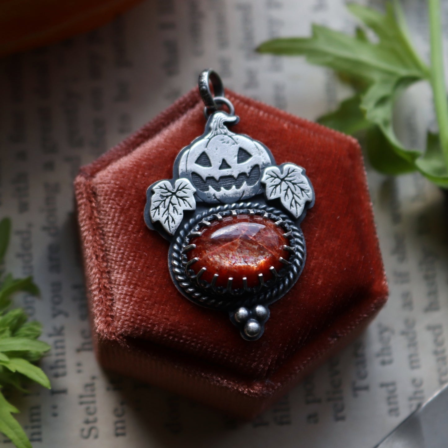 Jack-O-Lanturn Necklace