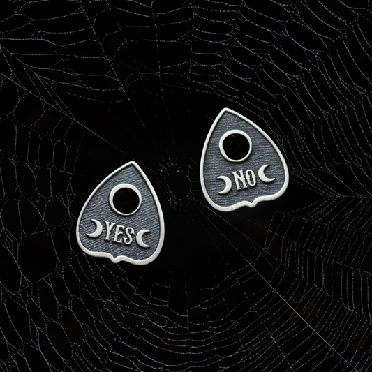 Planchette Studs
