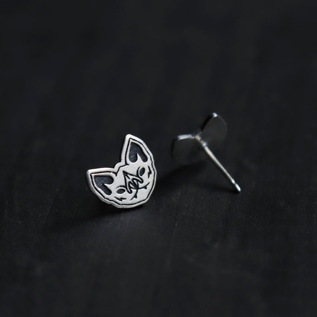 Bat Head Studs