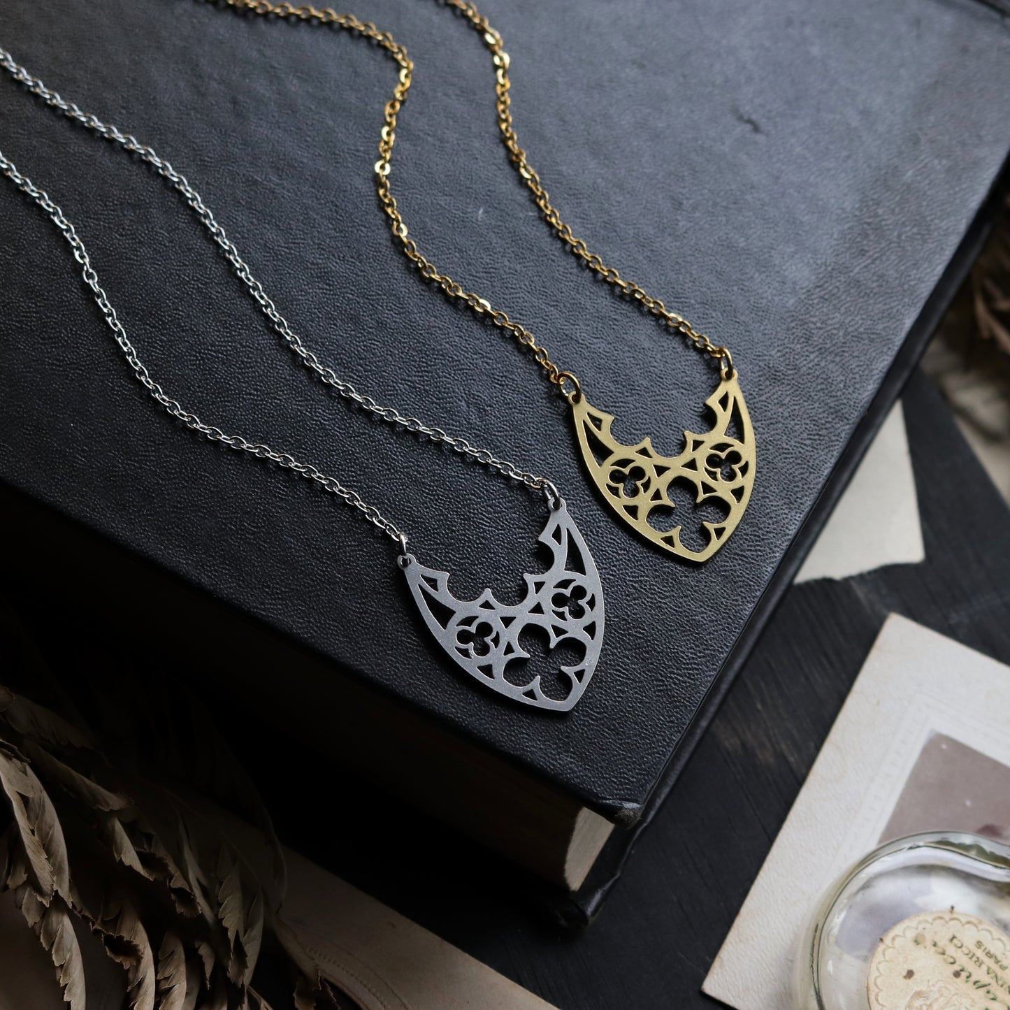 Archa Necklace