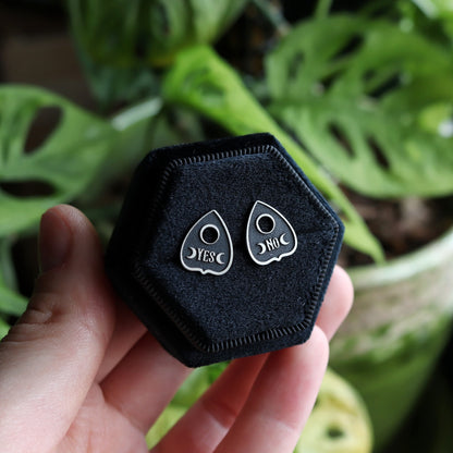 Planchette Studs