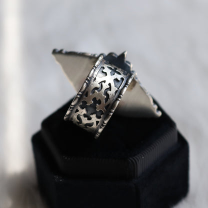 Memento Statment Ring- size 7.5