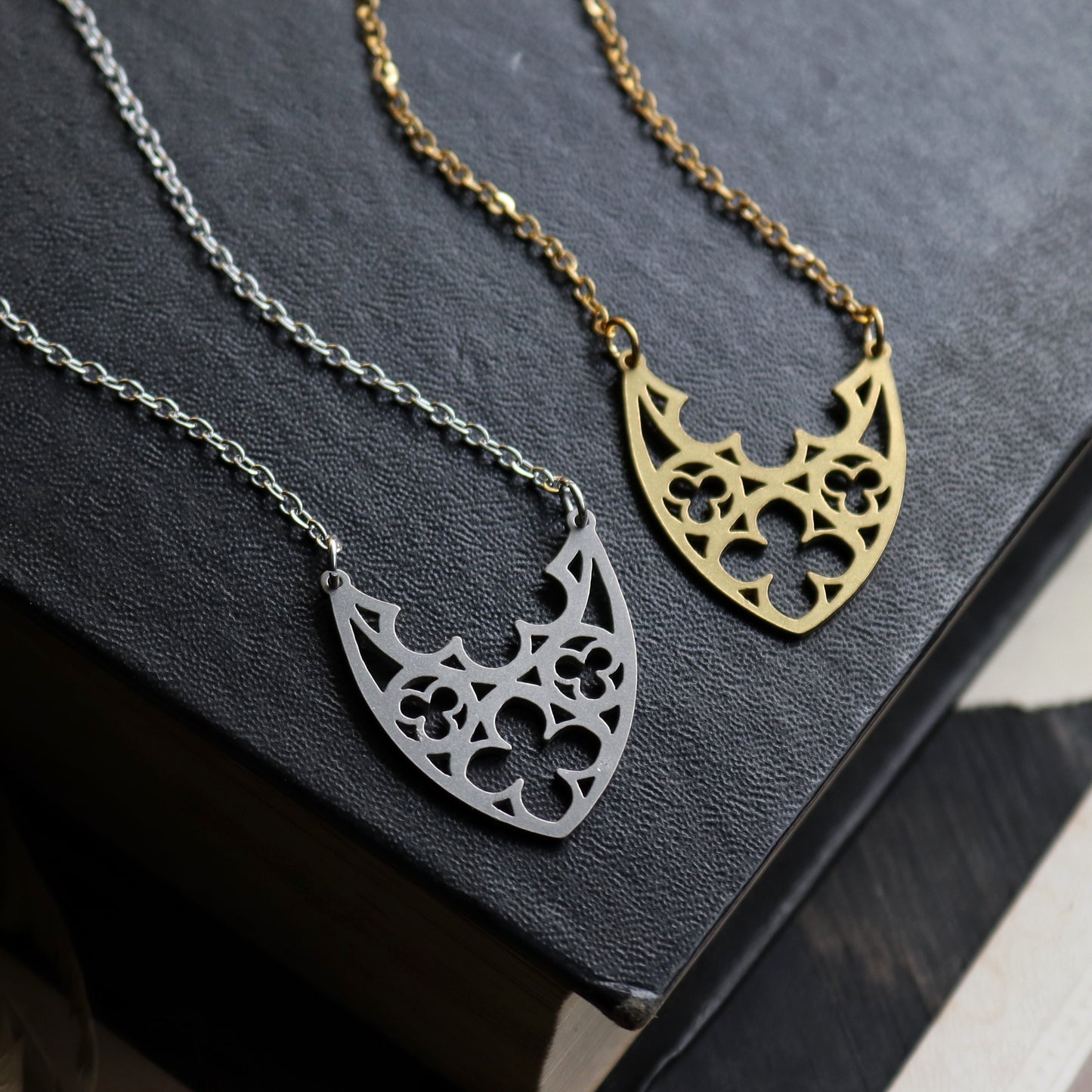 Archa Necklace