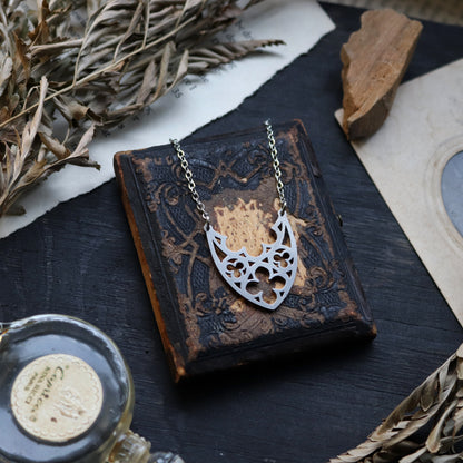 Archa Necklace