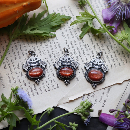 Jack-O-Lanturn Necklace