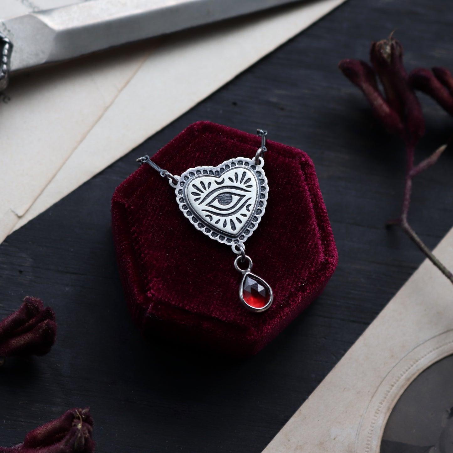 Lover's Eye Necklace (With Stone)