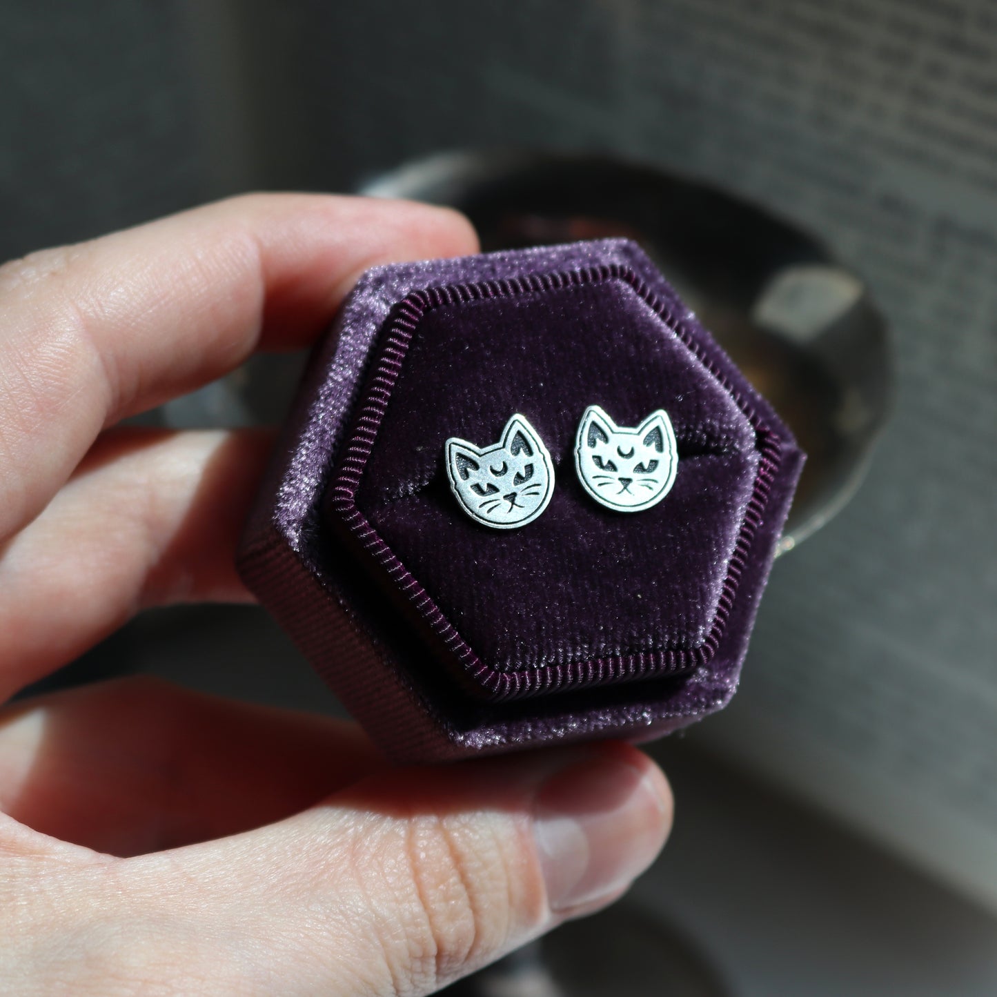 Cat Head Studs